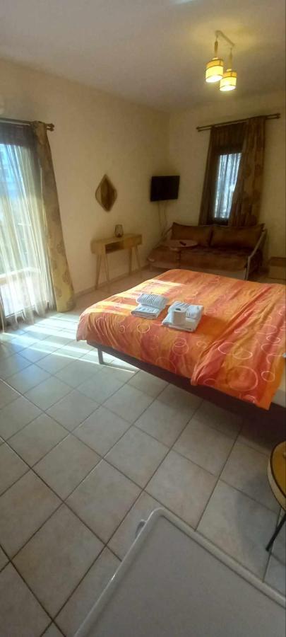 Voreas Hotel Káto Loutrákion Kültér fotó