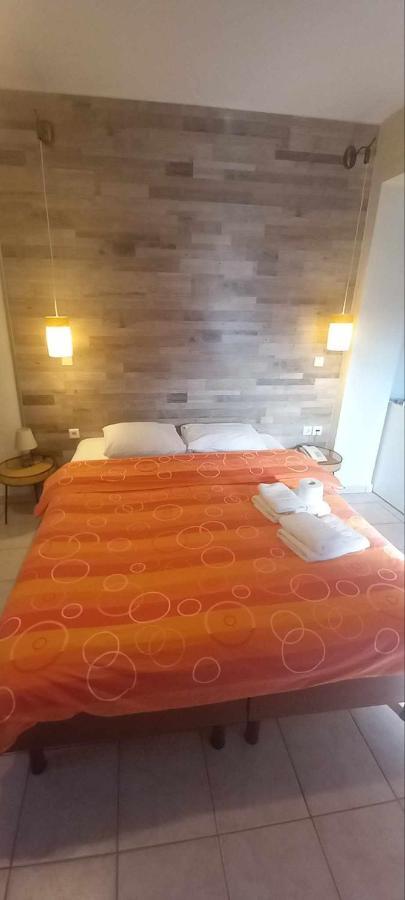 Voreas Hotel Káto Loutrákion Kültér fotó