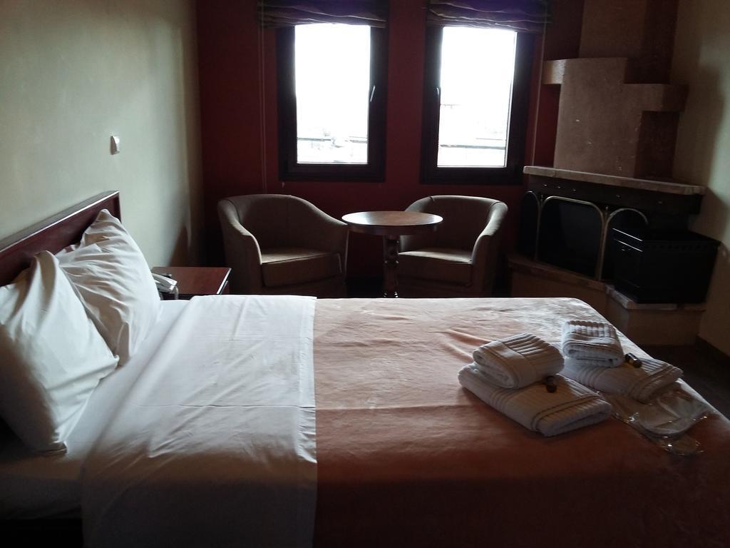 Voreas Hotel Káto Loutrákion Szoba fotó
