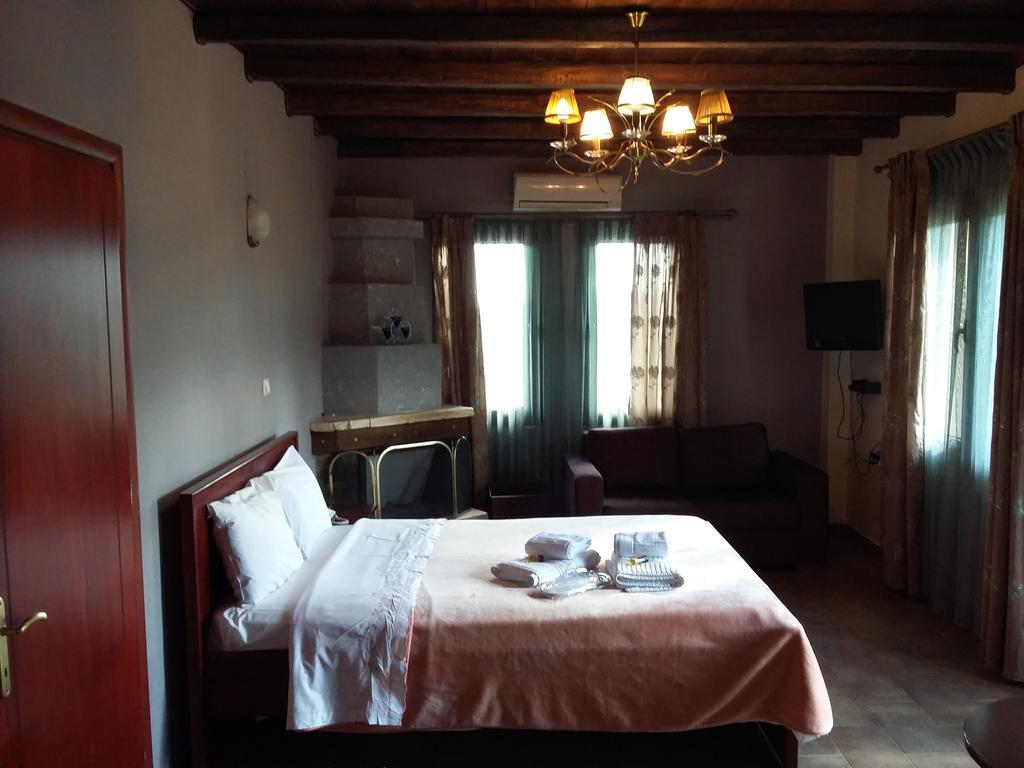 Voreas Hotel Káto Loutrákion Szoba fotó