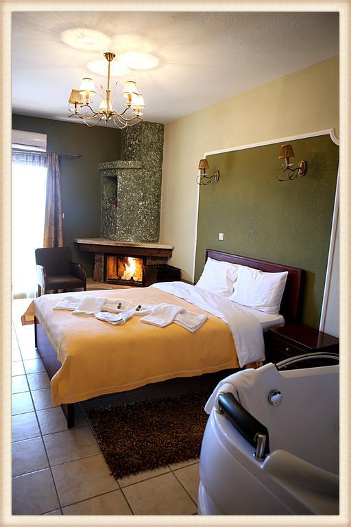 Voreas Hotel Káto Loutrákion Szoba fotó